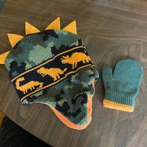 Toddler boy’s Dino hat and mittens